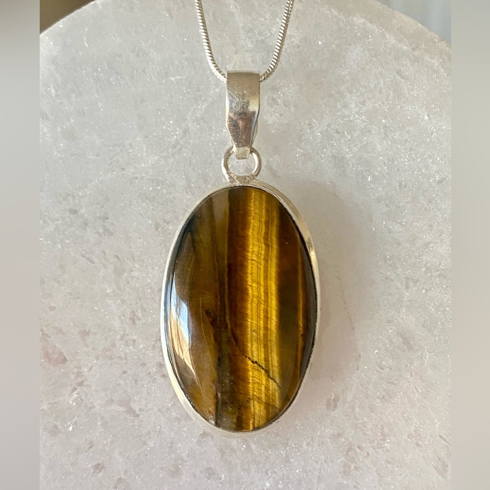 🐅 💎 925 Sterling Silver Tiger’s Eye Pendant – free chain!